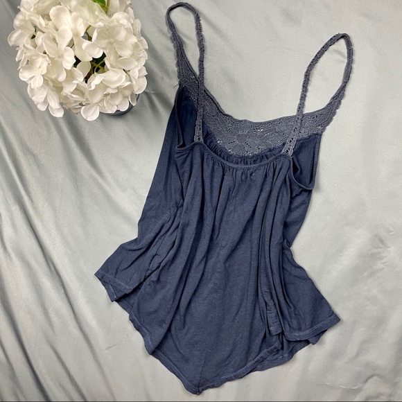 🖤 AE Strappy Tank Top - Picture 2 of 6